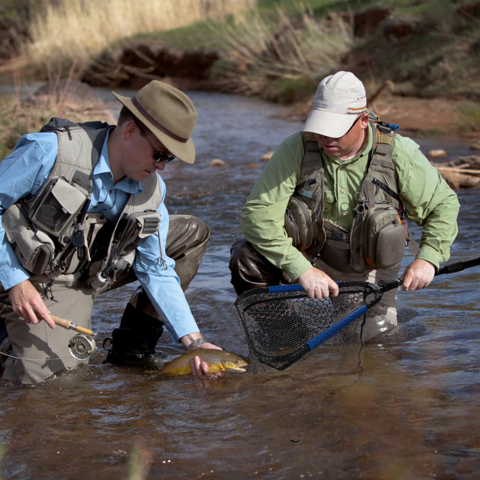 2022 Fish Catching Release Net Rubber Aluminum Frame Handle Held Fly Fishing Dip Landing nylon Net