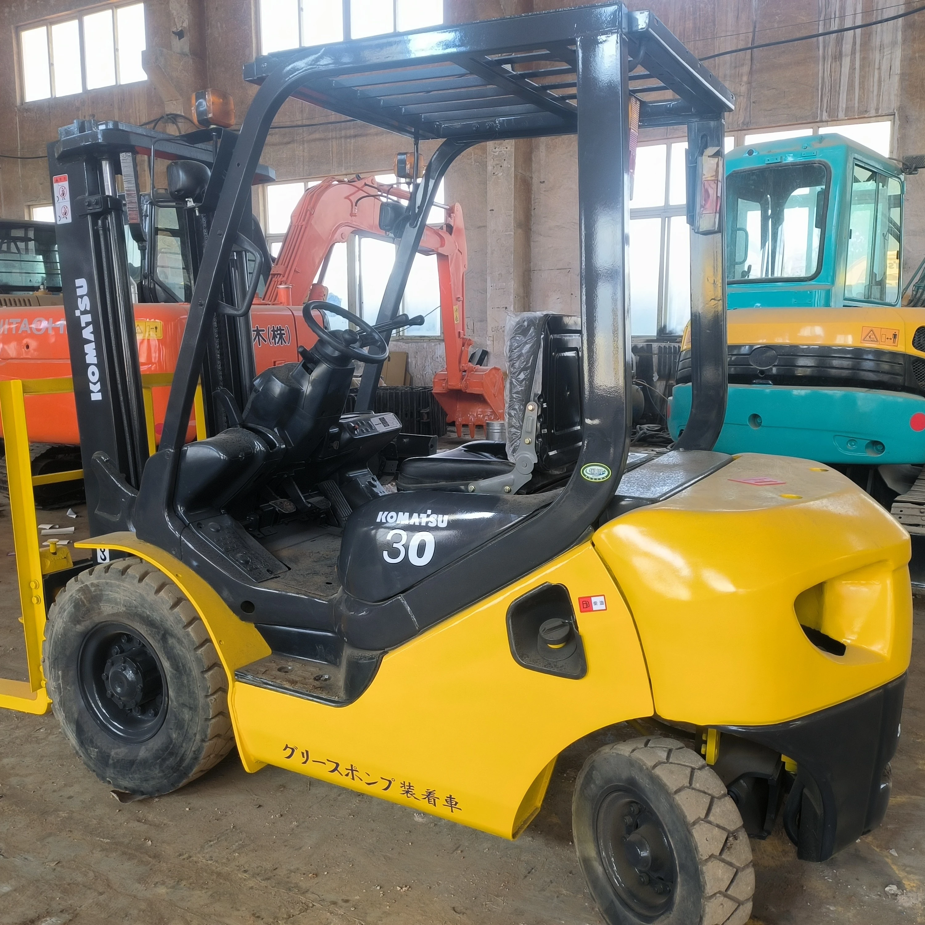 Komatsu 3 тонны вилочный погрузчик FD30