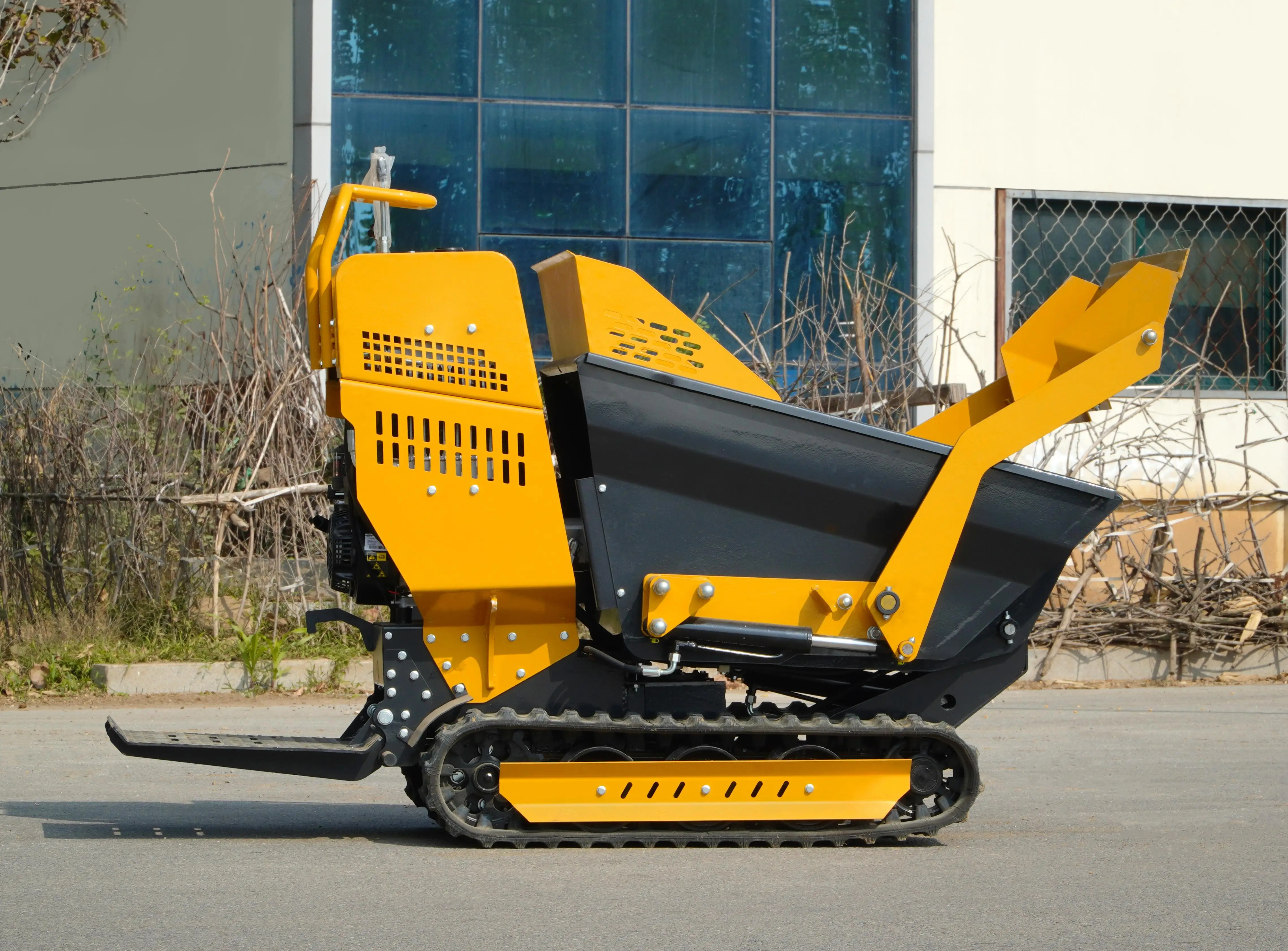 Mini Dumper Multifunctional Tracked Mini Crawler Dumper 500KG mini transporter Dump Truck For Construction Free shipping