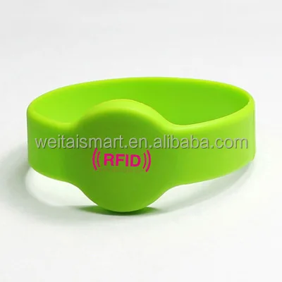 Custom Reusable Programmable RFID label tag Silicone bracelet nfc Waterproof Swimming Hotels Ntag213 Chip 1K  13.56MHZ