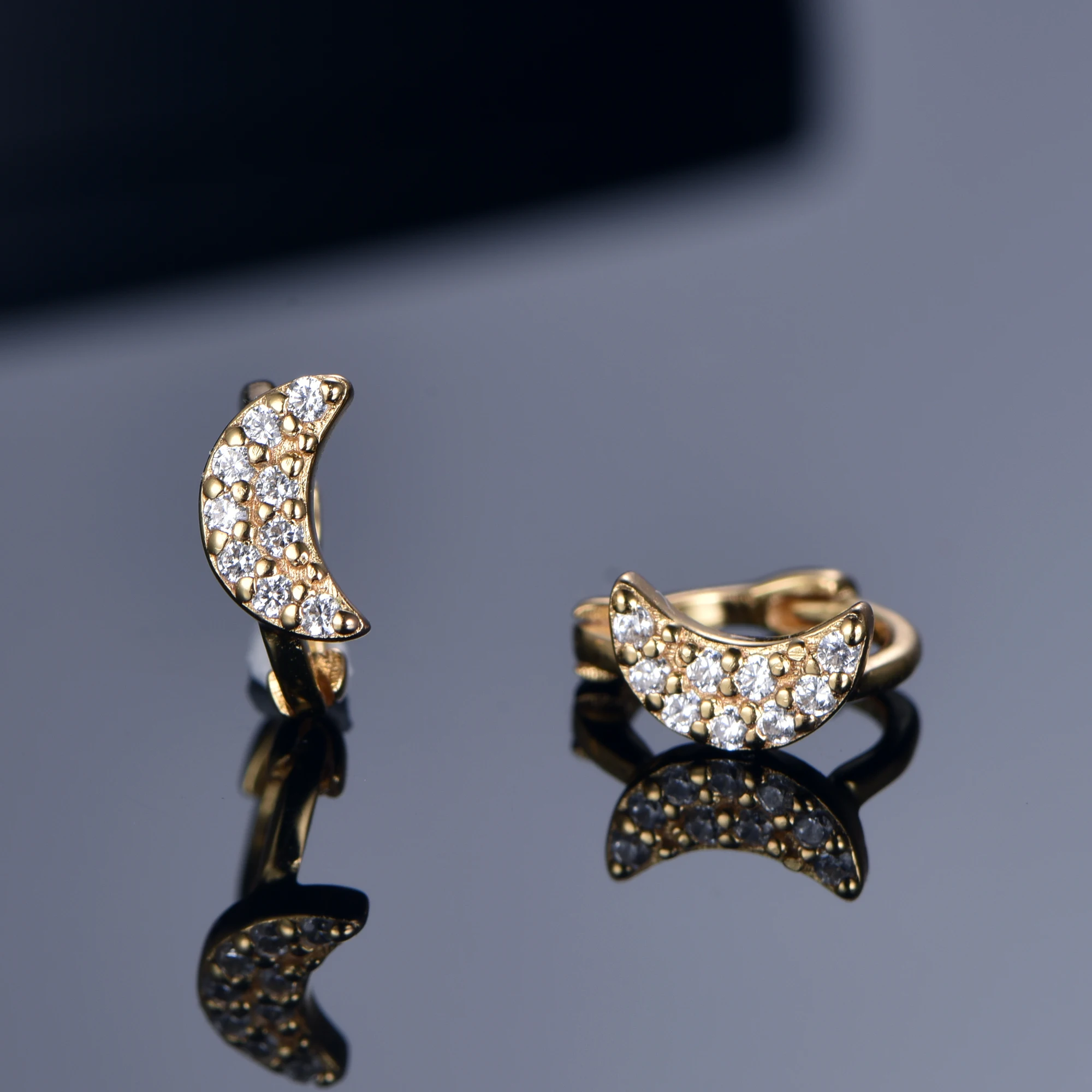 Pendientes pequenos y bonitos de oro de 18 k Pendientes de aro con luna y estrella de plata de ley 925