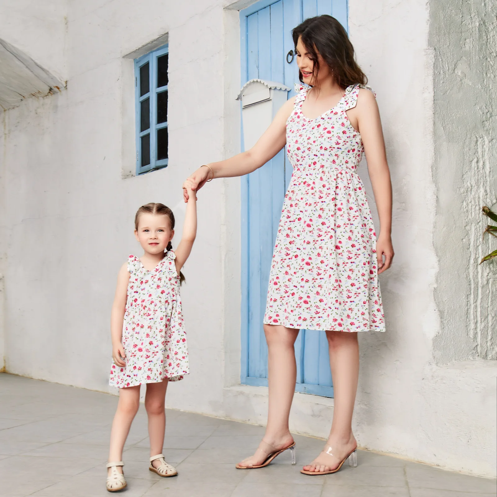 Summer Little Lovely Floral Digital Print Mommy And Girl Outfits Matching Holiday Beach Pullover Bow-knot Family Long Dress