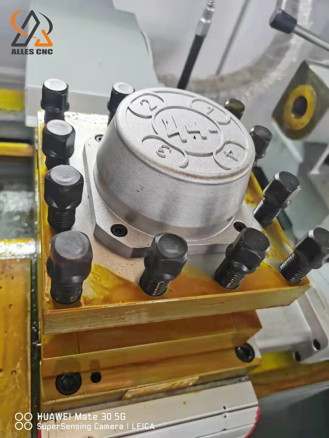 GSK SIEMENS FANUC cheap metal cnc lathe turning machine for metal flat bed cnc lathe