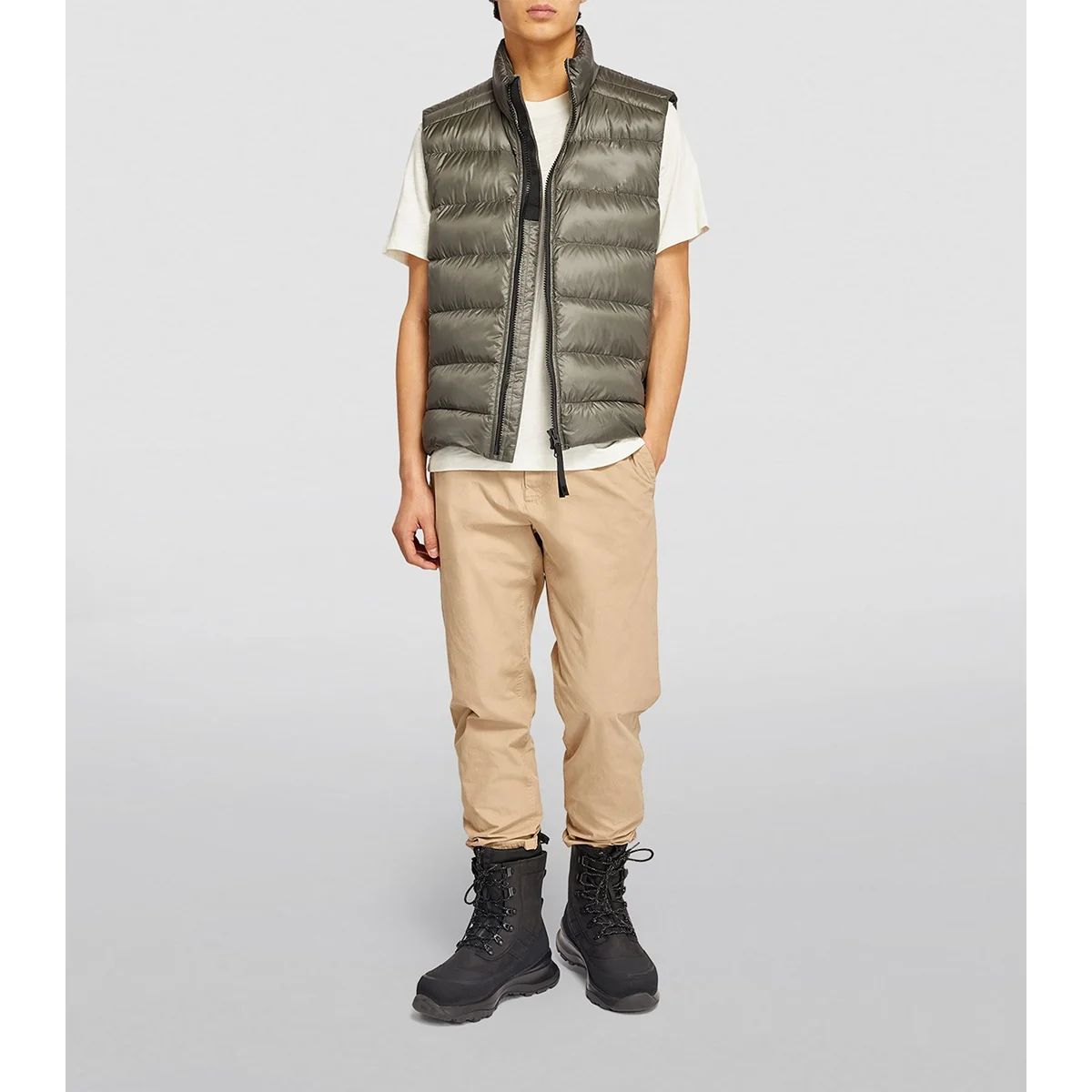 Custom Work Wear Puffer Fashion Cool Utility Vest OEM Service Heavy Duty Men Quilted Lined Outdoor Big Pockets Casual Jacket