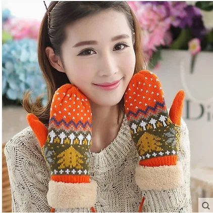 Cmax Promotional Gift Customized Logo Acrylic Knitted Mittens With Polar Fleece