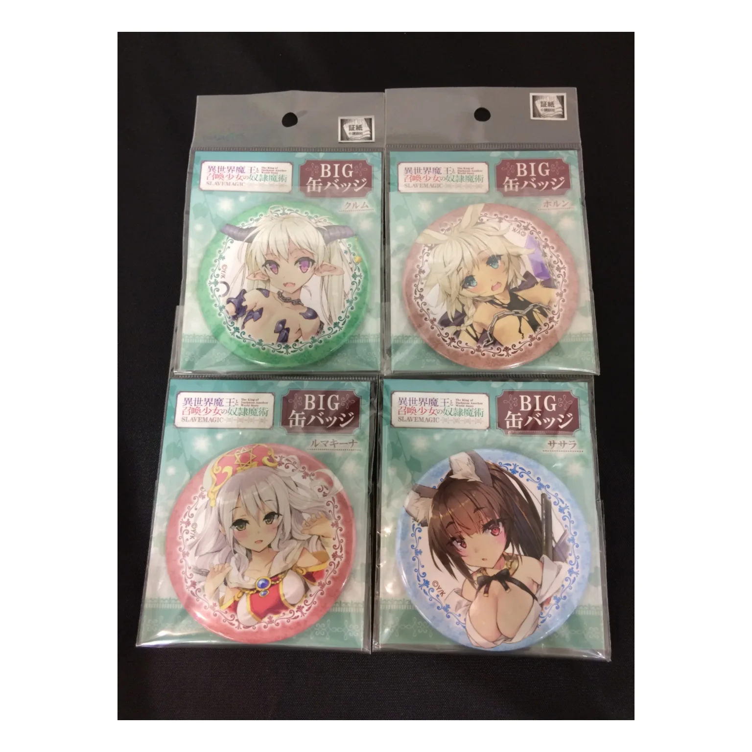 New design round shaped anime brooch custom metal badge for sale