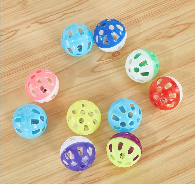 Hollow Plastic Pet Cat Colourful Ball Toy With Small Bell Lovable Bell Voice Plastic Interactive Ball Tinkle Puppy Playing Toys