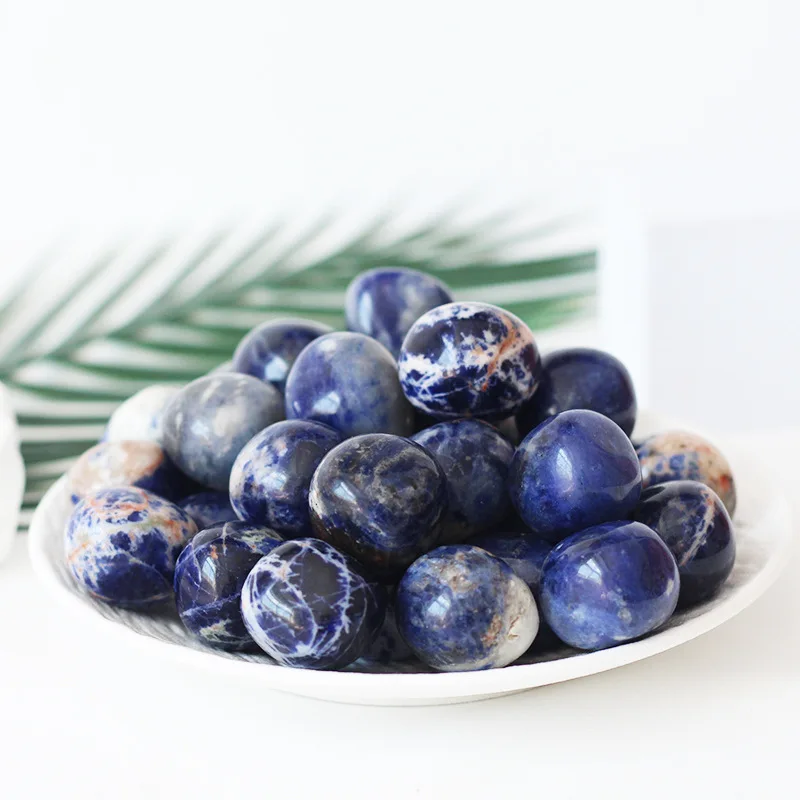 Natural crystal particles blue grain stone sodalite sodalite aromatherapy fragrant stone fish   pot landscaping stone