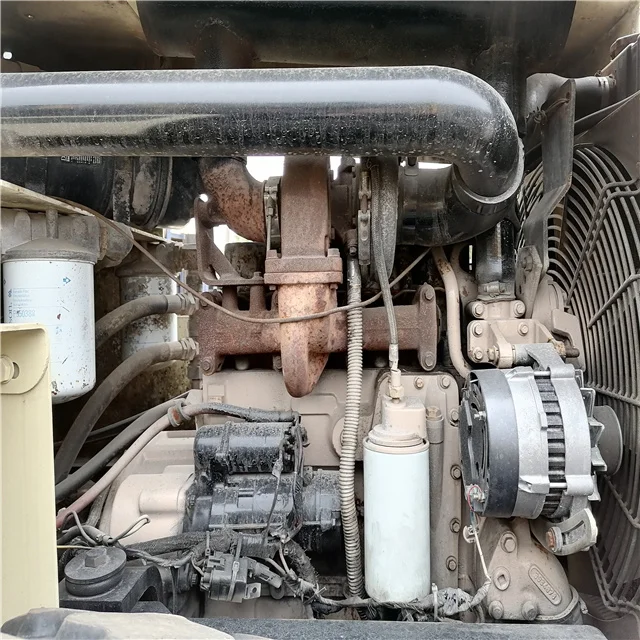 
used SD100D road vibrating roller with cummins water-cooled engine, vibratory roller for sale in stock 