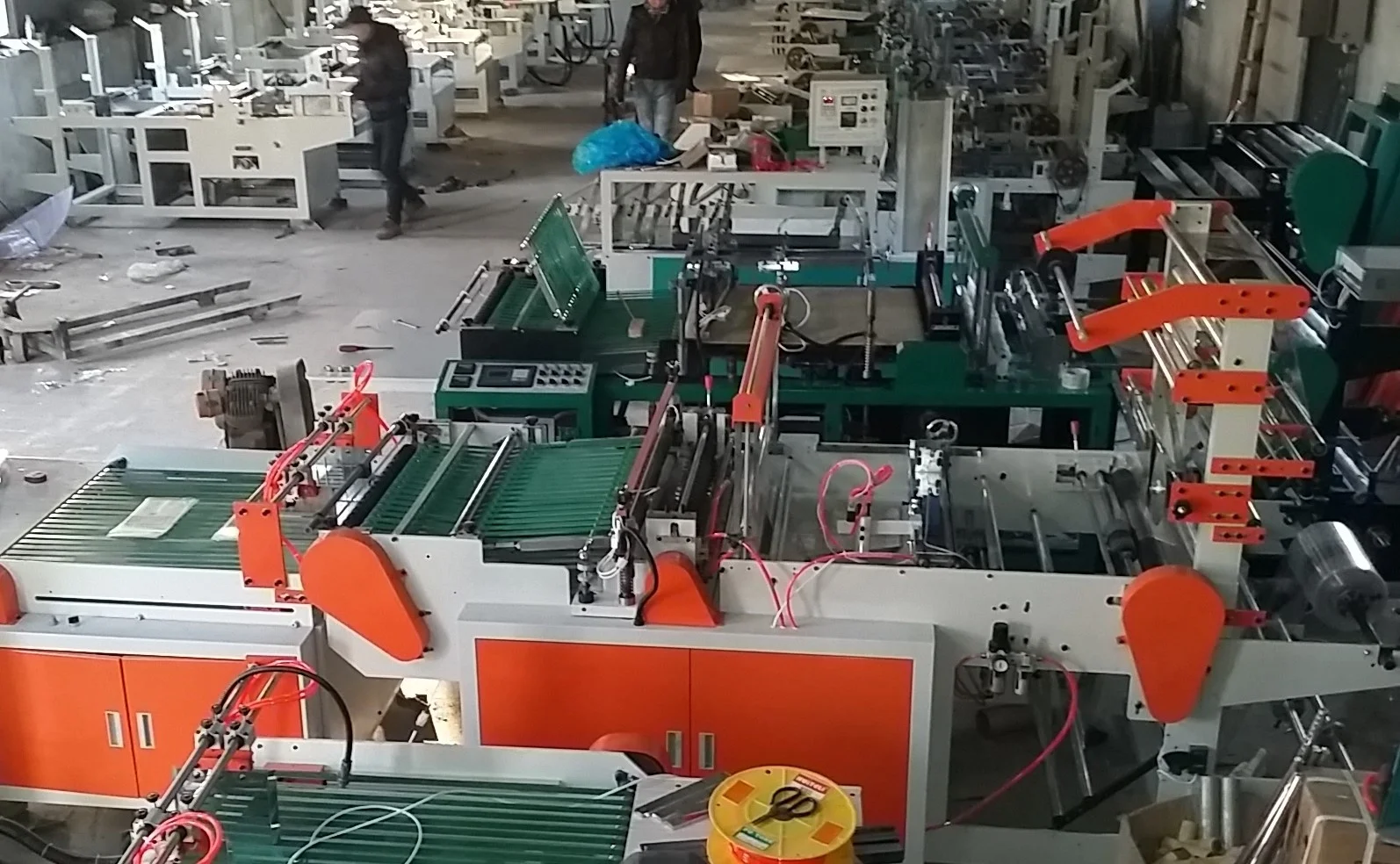 Высокое качество pe из полиуретана с открытыми порами биаксиально-ориентированной пластиковой pp бортовой мешок запечатывания для боксерского мешка курица хлеб машина для производства пластиковых пакетов в Китае