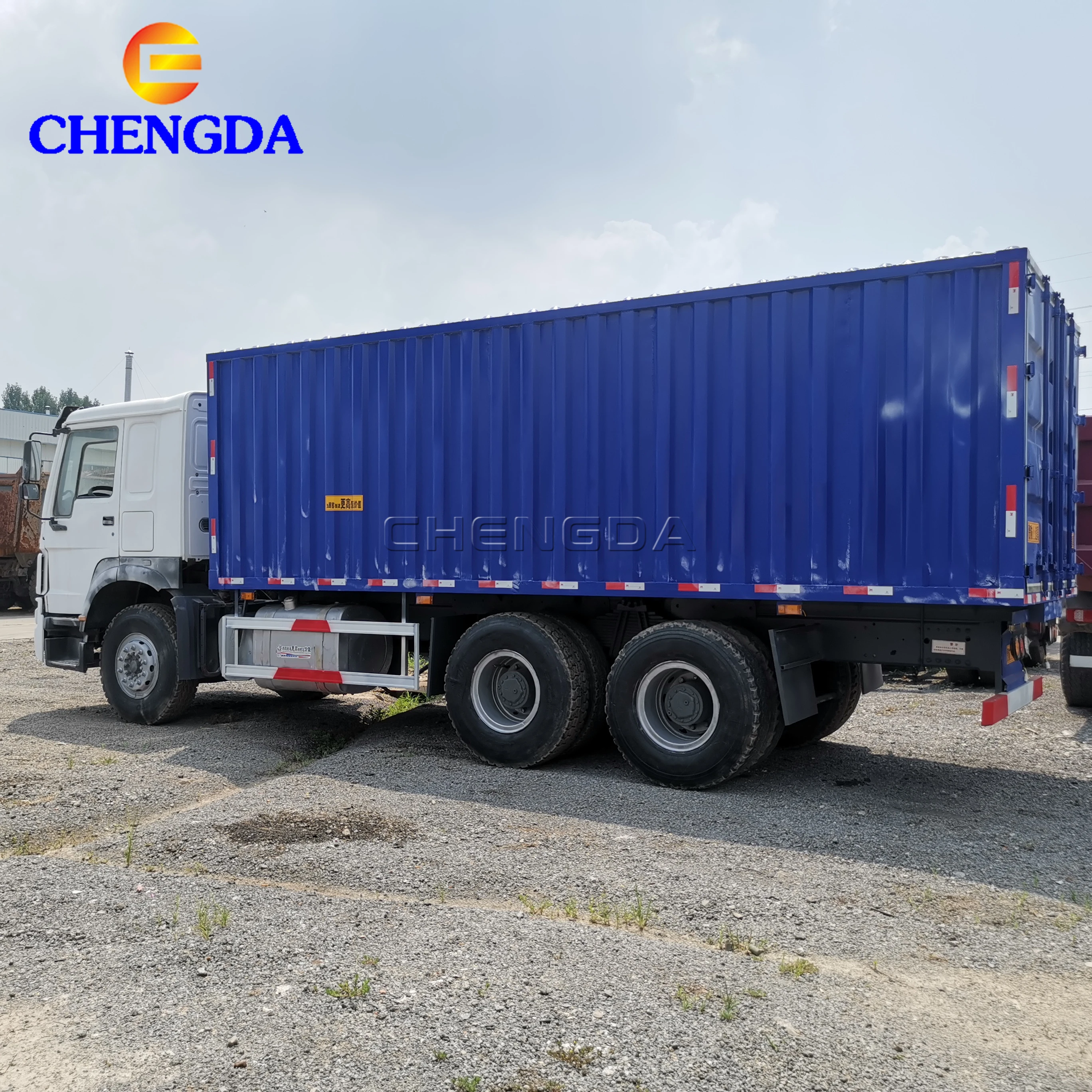 Used Sinotruck Howo 6x4 371HP Delivery Truck Box Cargo Box Truck Tool Box Trucks