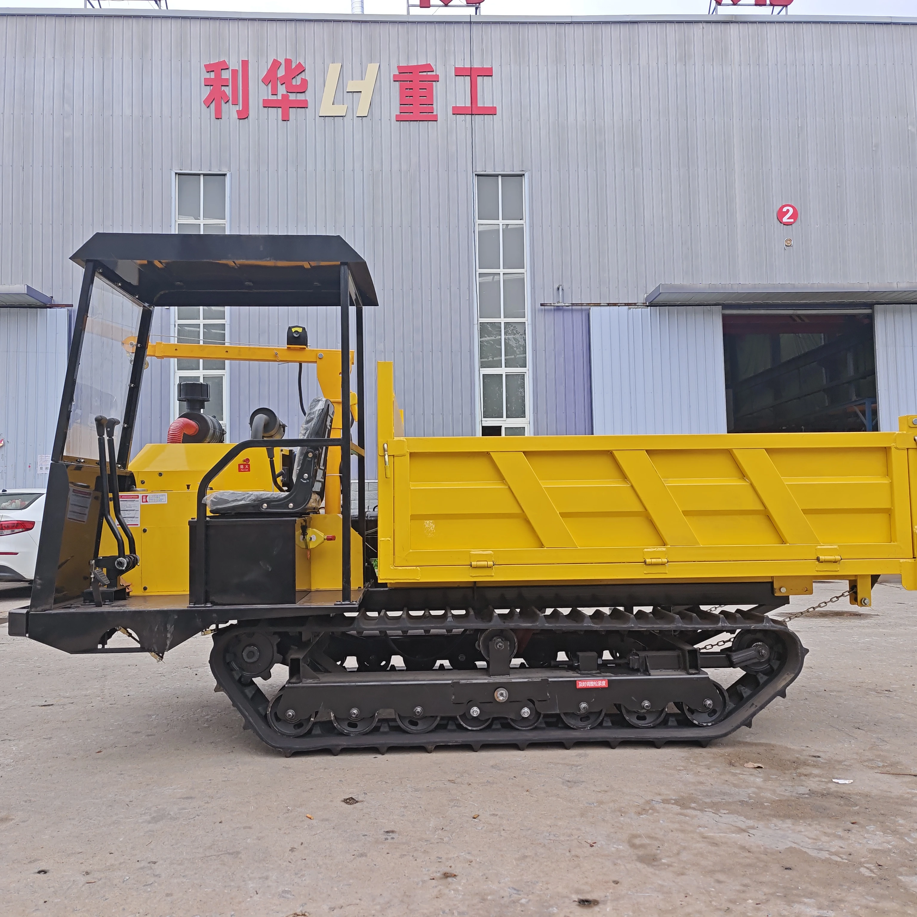 3 tons crawler truck transporter crawler dump truck suitable for all terrain crawler