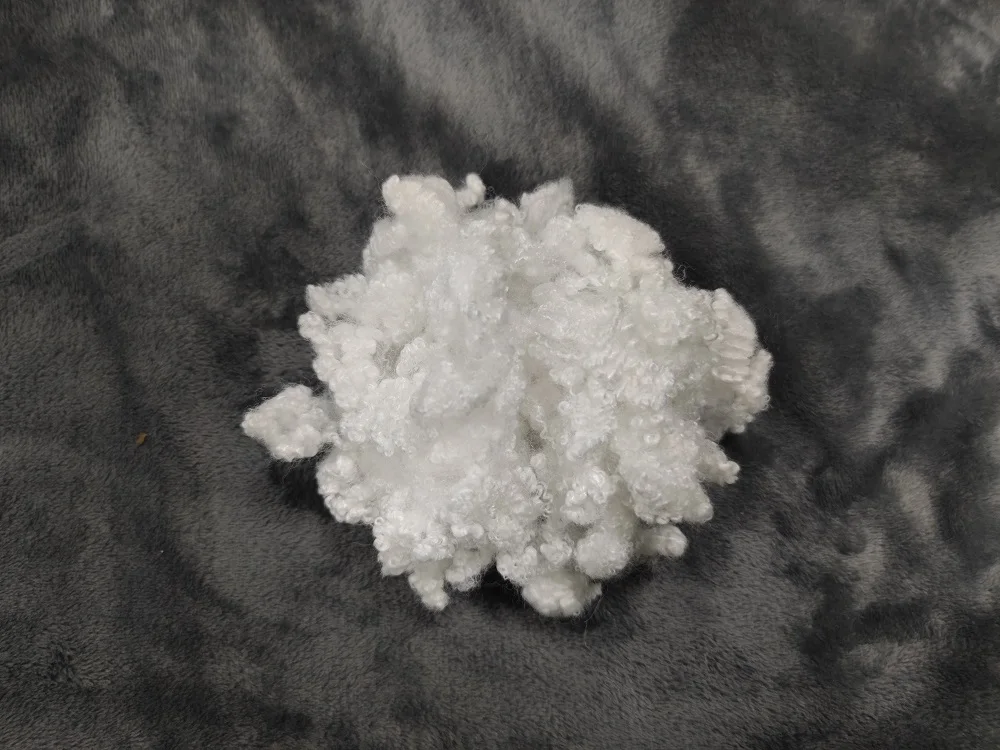 100% Polyester HCS Recycled 15D*32mm Polyester Staple Fiber for filling Polyester Fiber Manufacturers and Suppliers