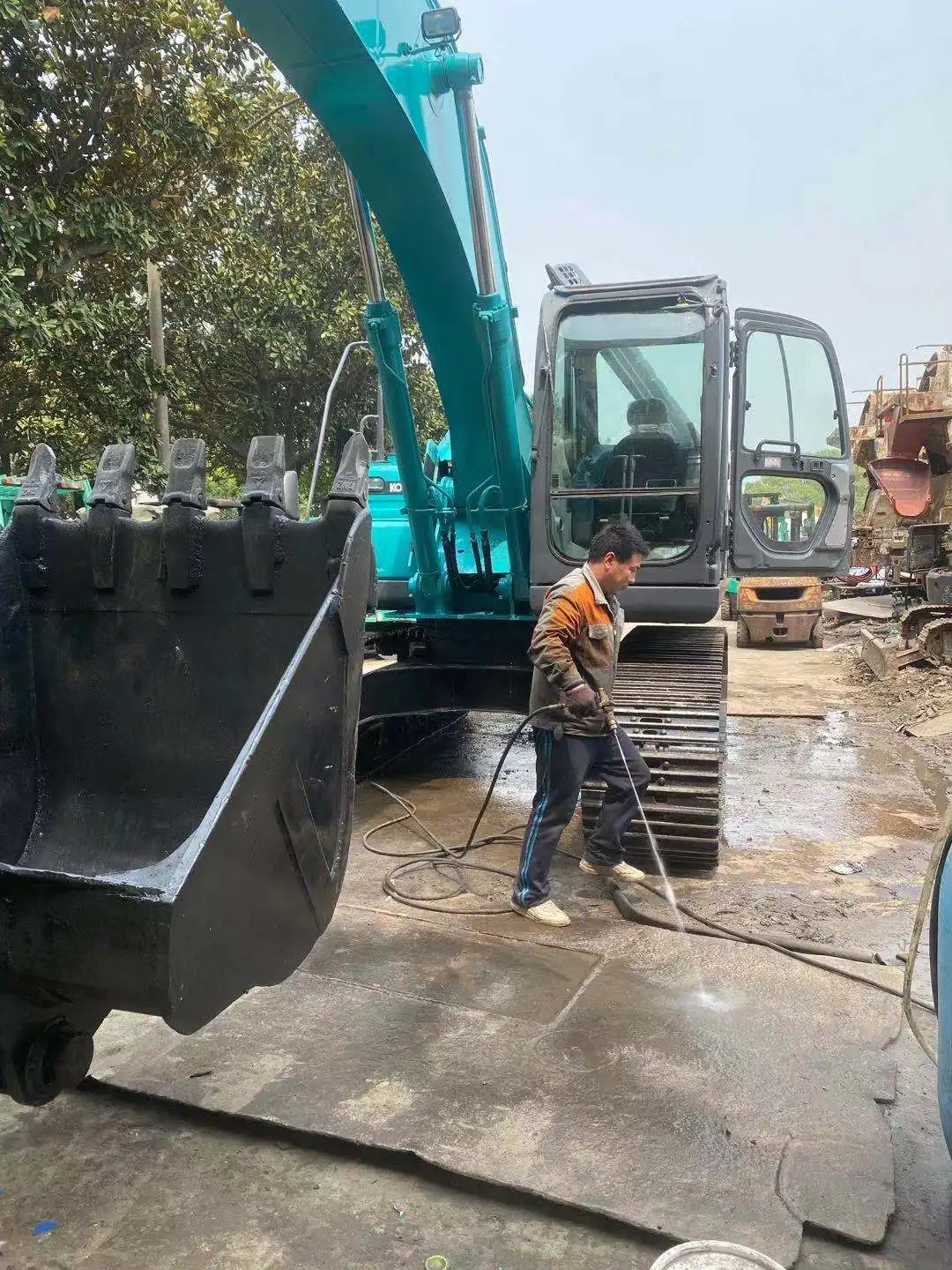 kobelco sk200-8 for thailand excavator