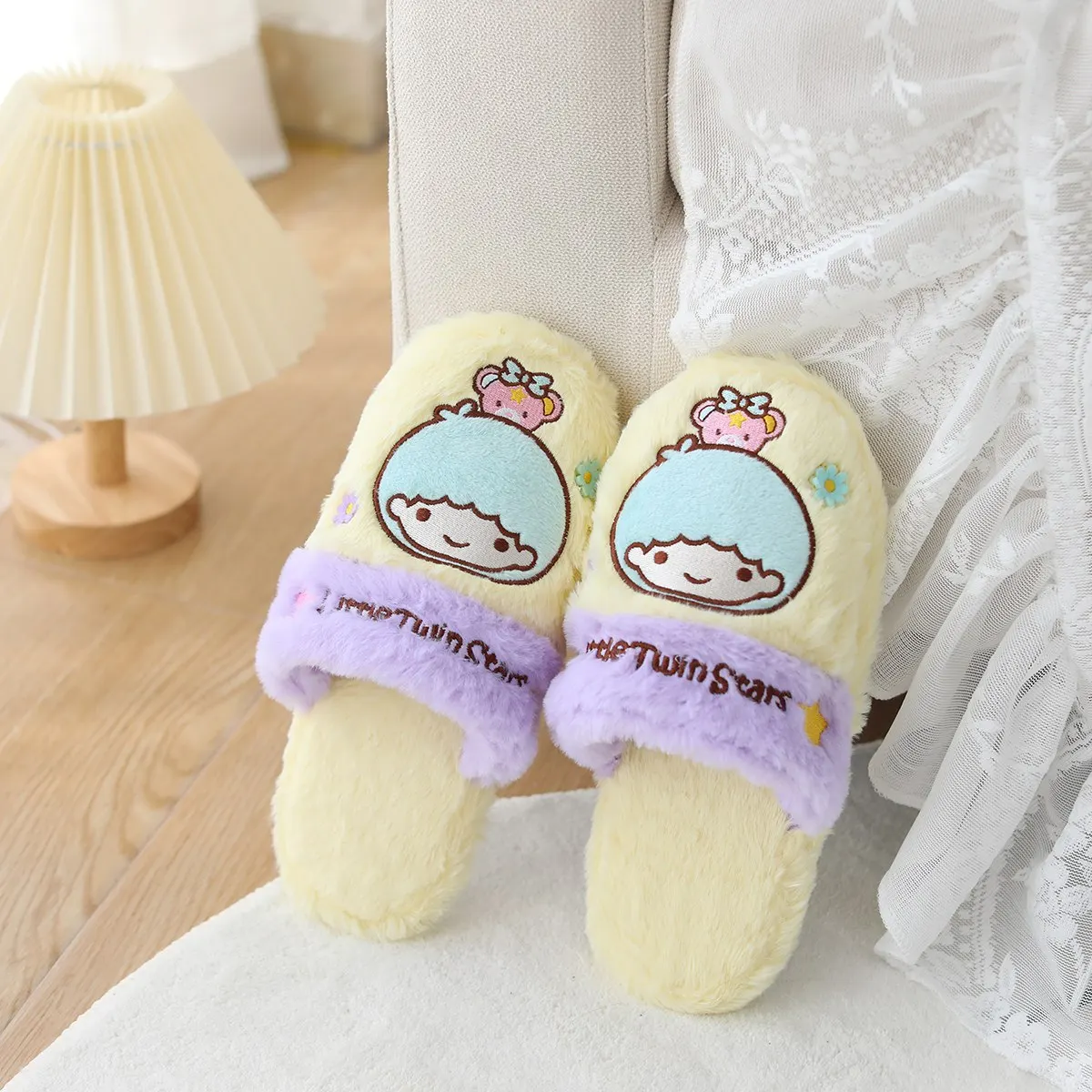 Оптовая продажа Мультяшные плюшевые тапочки Sanrio Kuromi Melody Frog модная домашняя обувь мягкие теплые для взрослых и детей