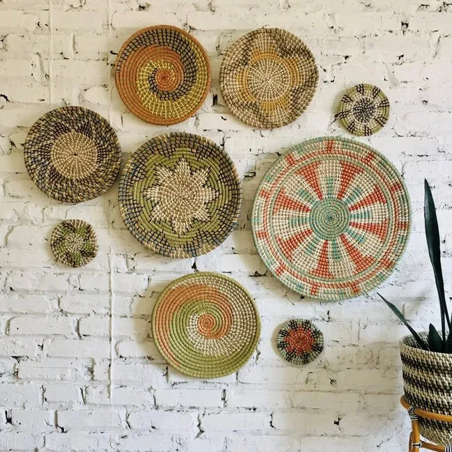 Set of 3 Rattan Wall Hanging Baskets Decor Seagrass Woven Wall Basket Plates Handmade Decorative Bowl with Hook Wicker Wall Tray