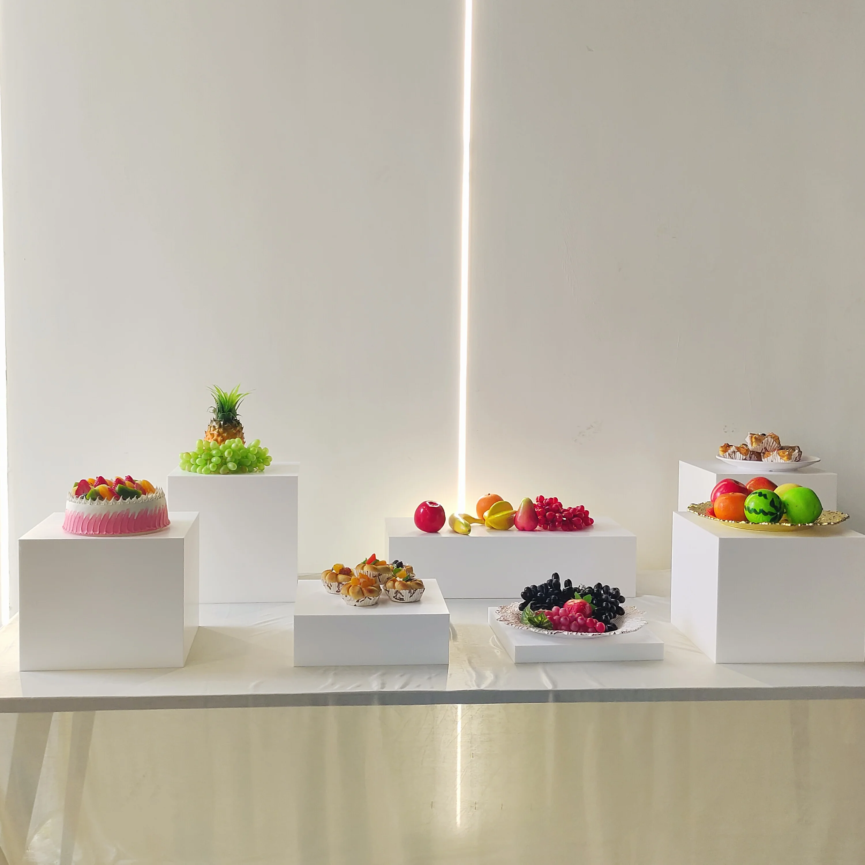 Factory Hotel Restaurant Wedding White Acrylic Nesting Buffet Riser Cube Cake Stand Catering Food Pedestal Riser For Display Box