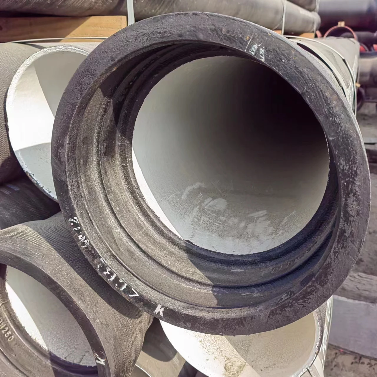 Заводская обработка DN80-2600 Трубы из ковкого чугуна используемые