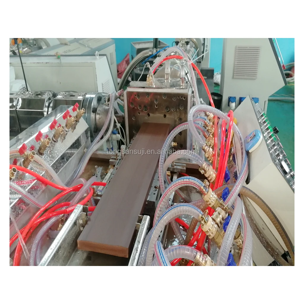 Extruder Using Waste wood and Waste plastic WPC wood plastic machine for making WPC decking and profiles