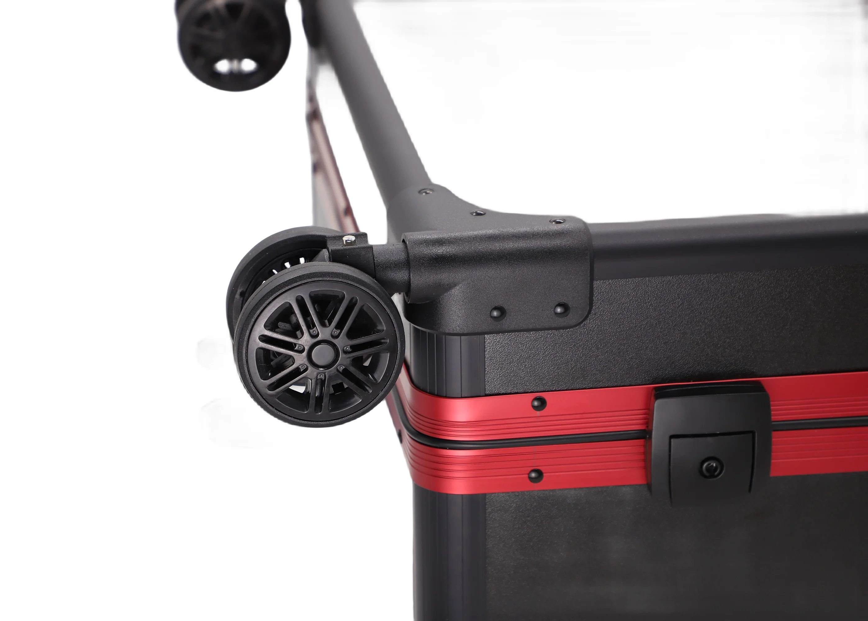 24 inch Aluminum new design for Makeup Artist with LED Mirror Speaker Cosmetic Case Factory Wholesale