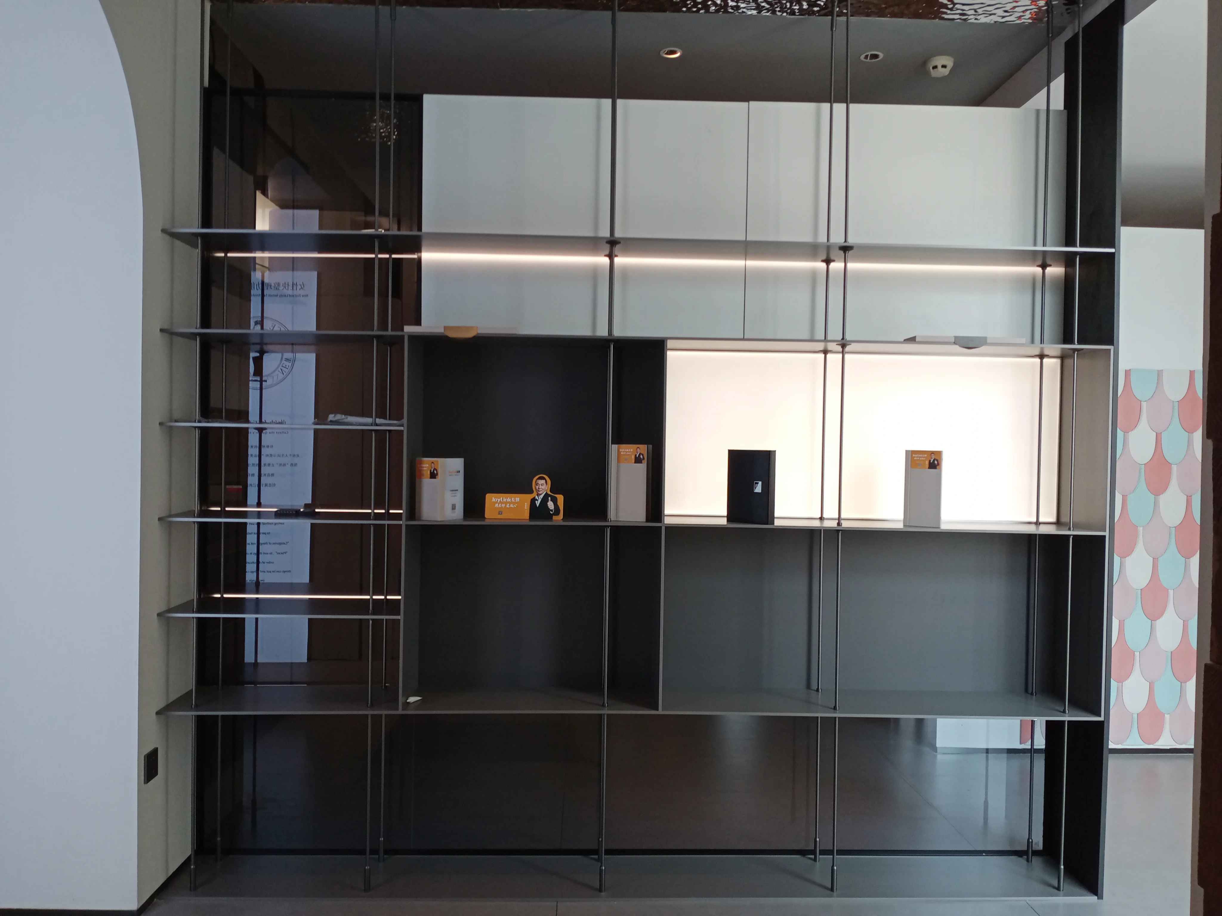 Household Decorative Luxury Aluminum Alloy Wood Panel Display Cabinet Ornament Cabinet