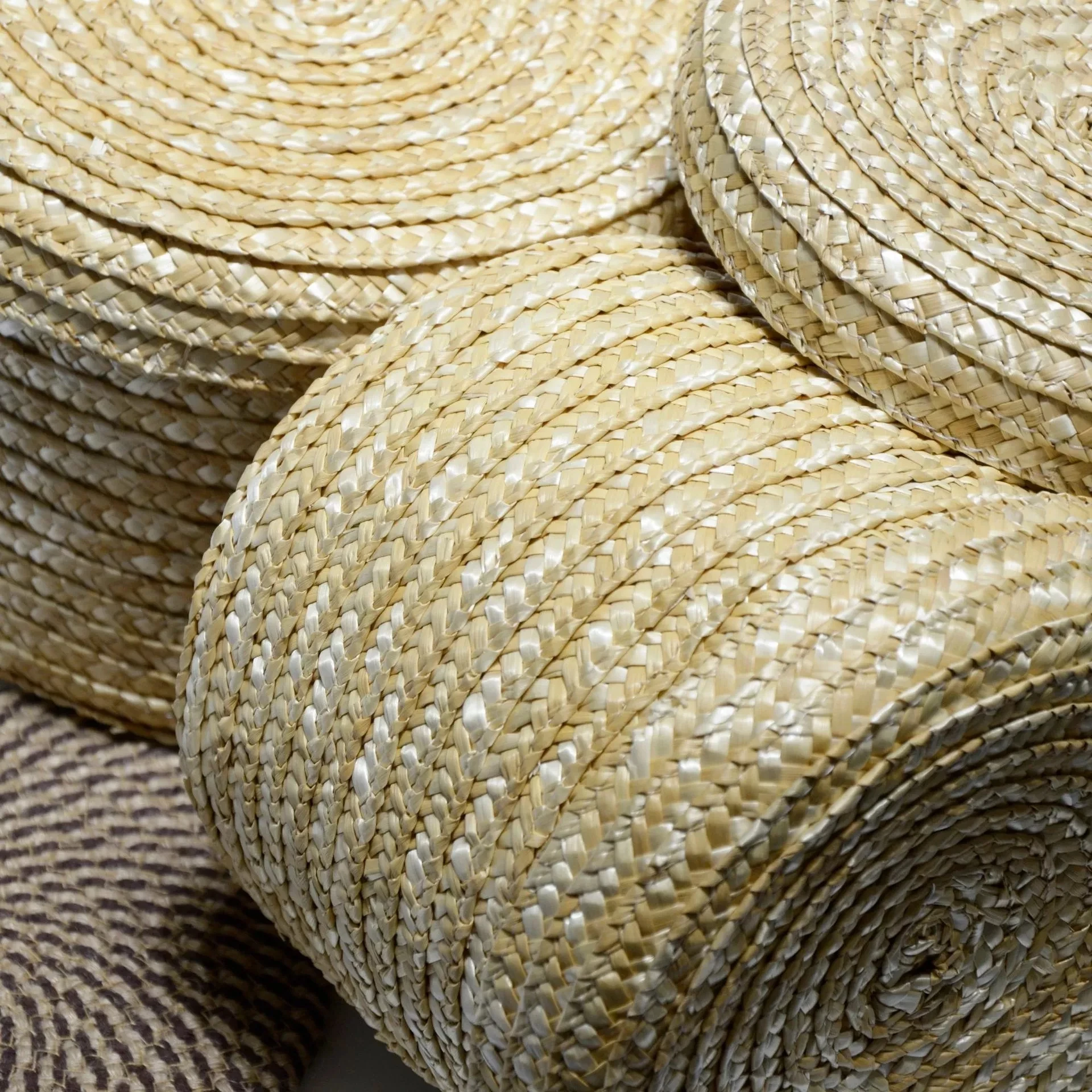 Natural Wheat Straw Woven Storage Basket Home Decoration Woven Straw Basket