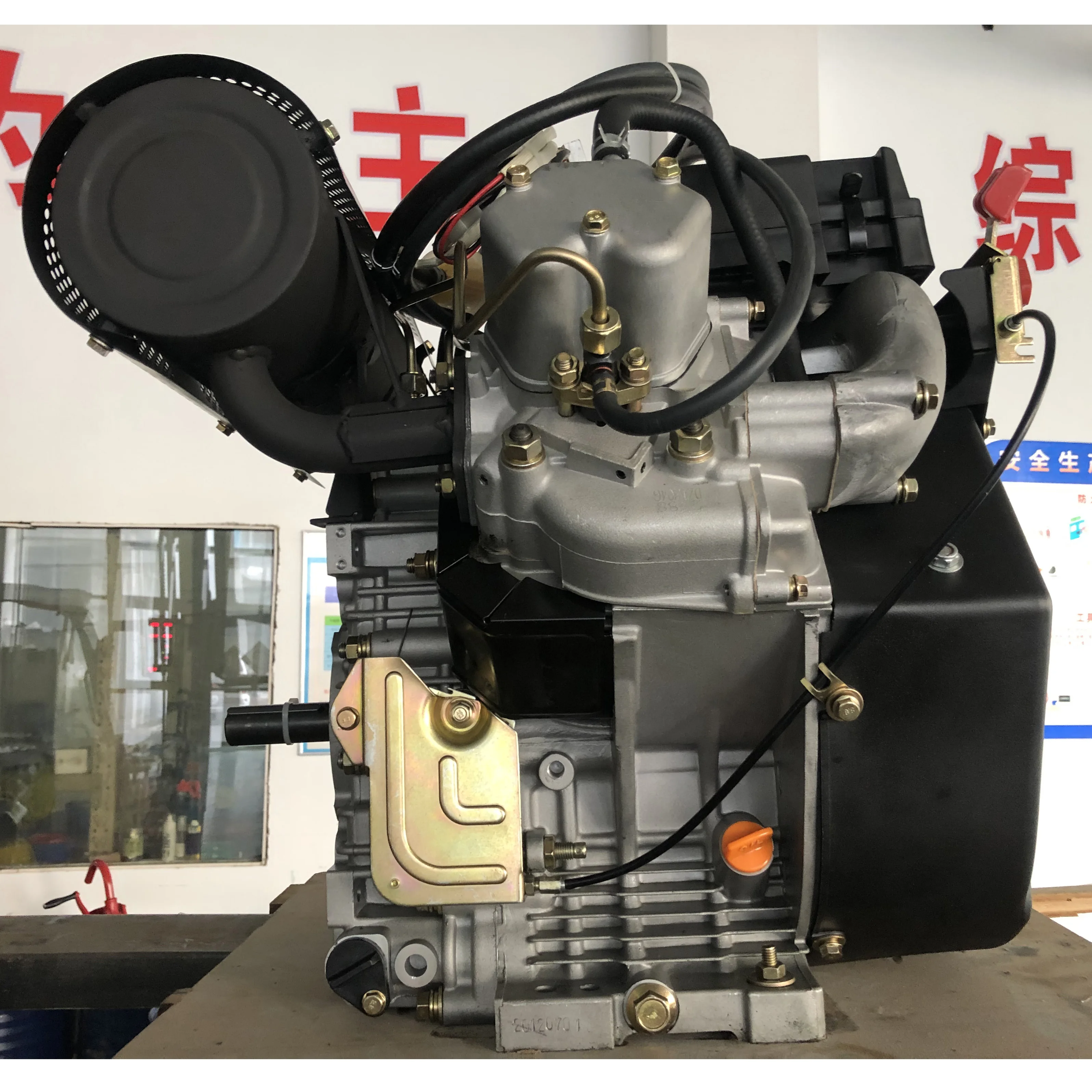 С воздушным охлаждением V twin 4-тактный дизельный двигатель man