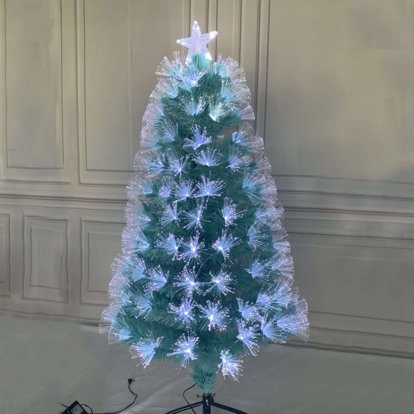 Wholesale outdoor led artificial christmas decoration  tree manufacturer