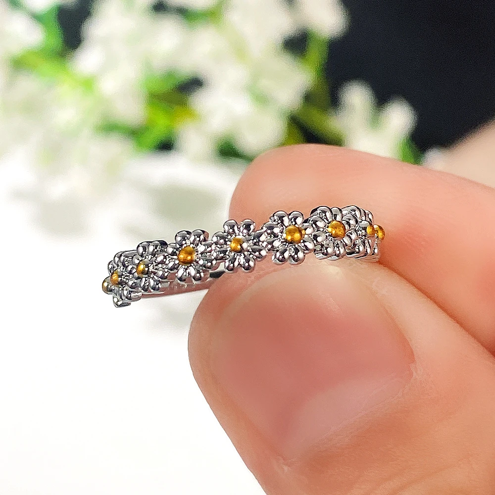 CAOSHI 2022 Simple Fashion Women Contracted Hand Jewelry Spot 925 Silver Gold Plated Beautiful Small Daisy Flower Ring