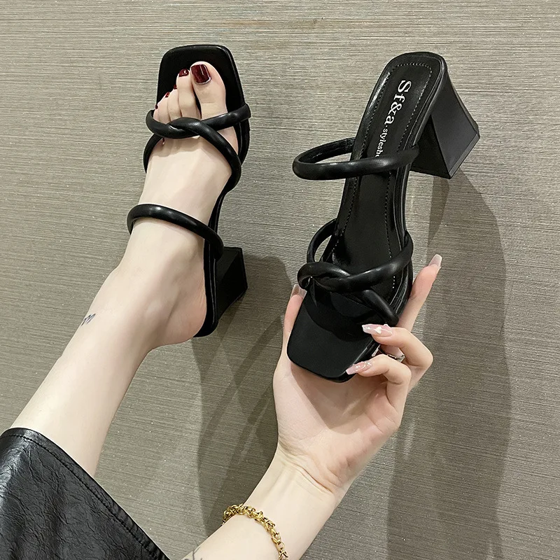 Women Block High Heels Sandals with Open toe Beautiful Heel Shoes Casual Leather PU Cross Strap Sandal Casual Slippers