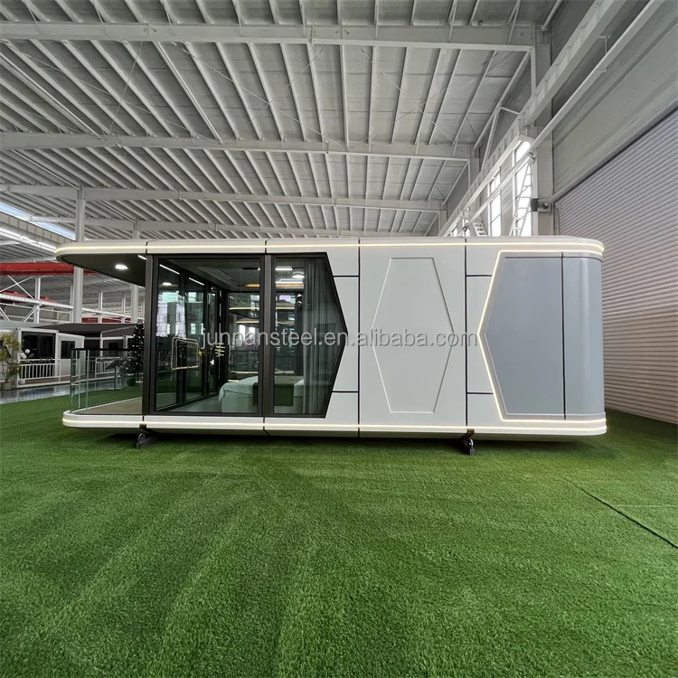 Luxury 20 40ft Modular Smart Hotel Container Outdoor Capsule House Commercial Space Airship Pod