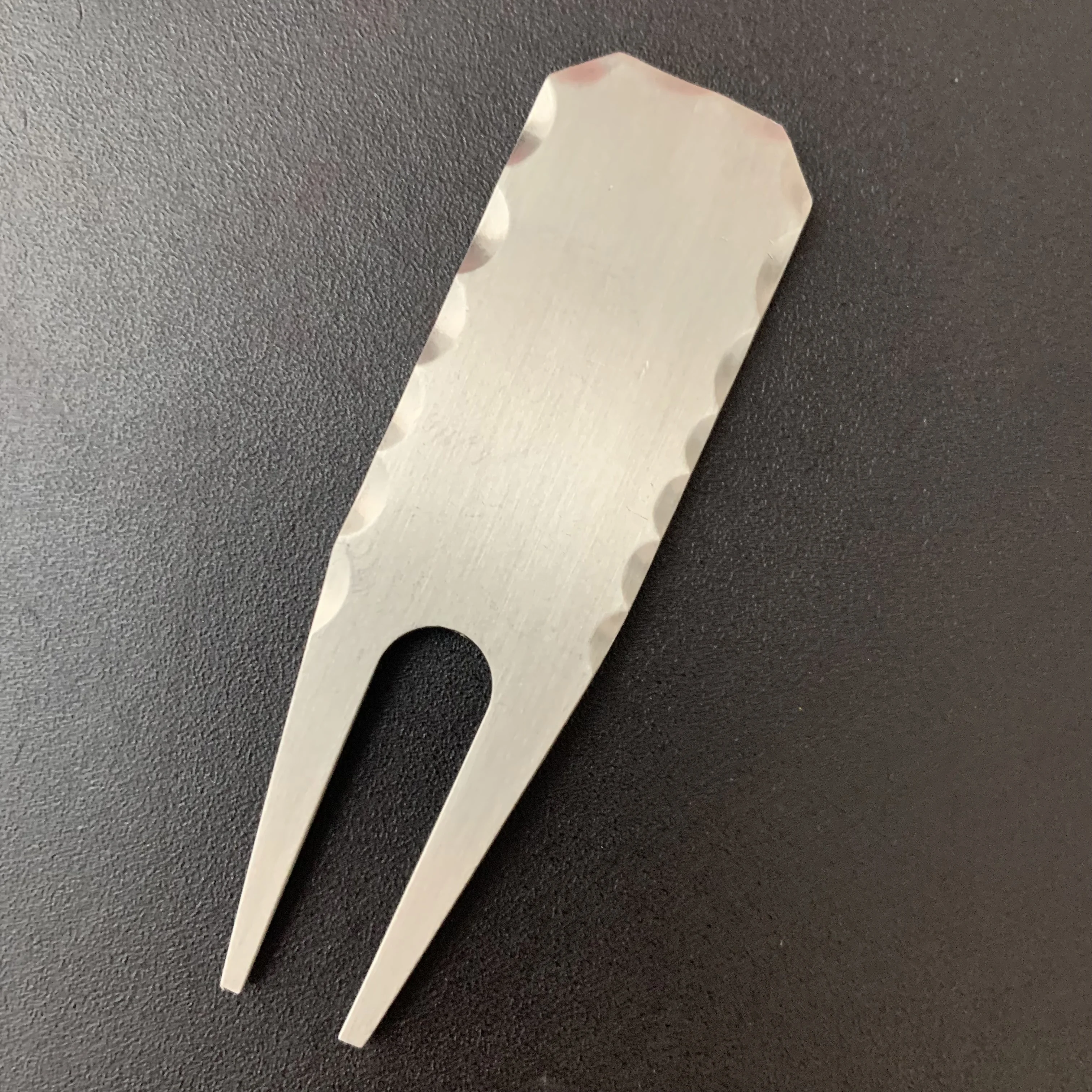 Custom Golf Divot Tool & ball marker w/ magnet