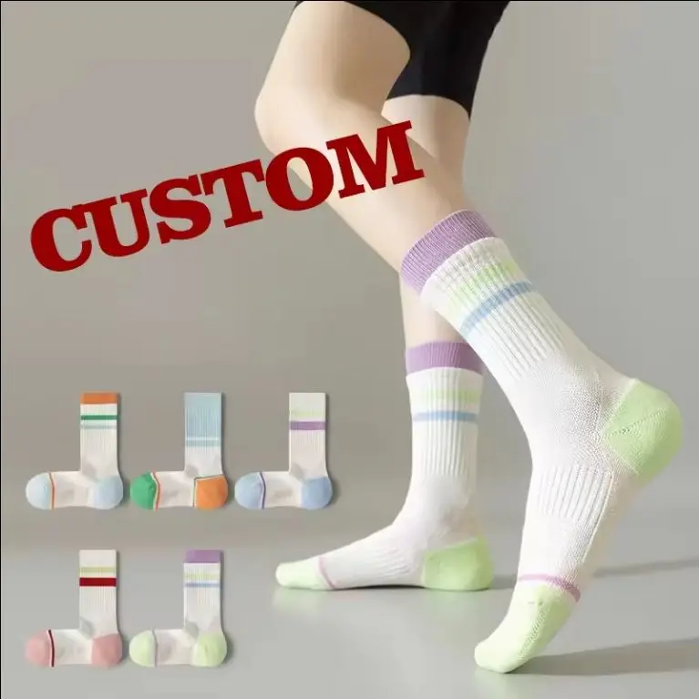 2024 Custom Logo Cotton Non-Slip Pair Yoga Socks for  Woman Anti-slip Breathable Pilates Fitness Comfortable Soft Grip Socks