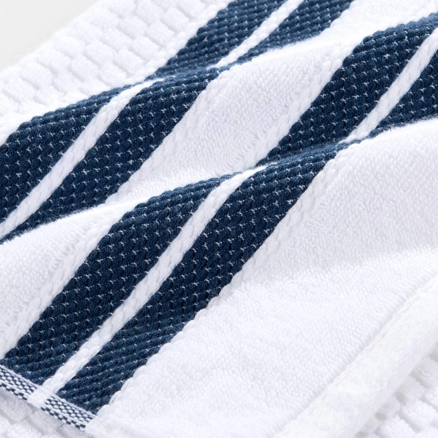 Durable - High Absorbency 650gsm 100% Egyptian cotton white towel with colored stripes yarn-dyed bathroom towels