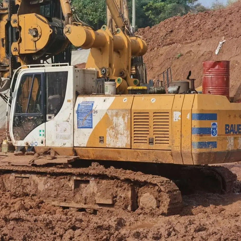 Used Construction Rig Bauer BG26 BG22 GB24 Pile Driver made in 2014 Bauer BG15 BG25C BG22C Hydraulic piling/drilling rig (1700003077213)