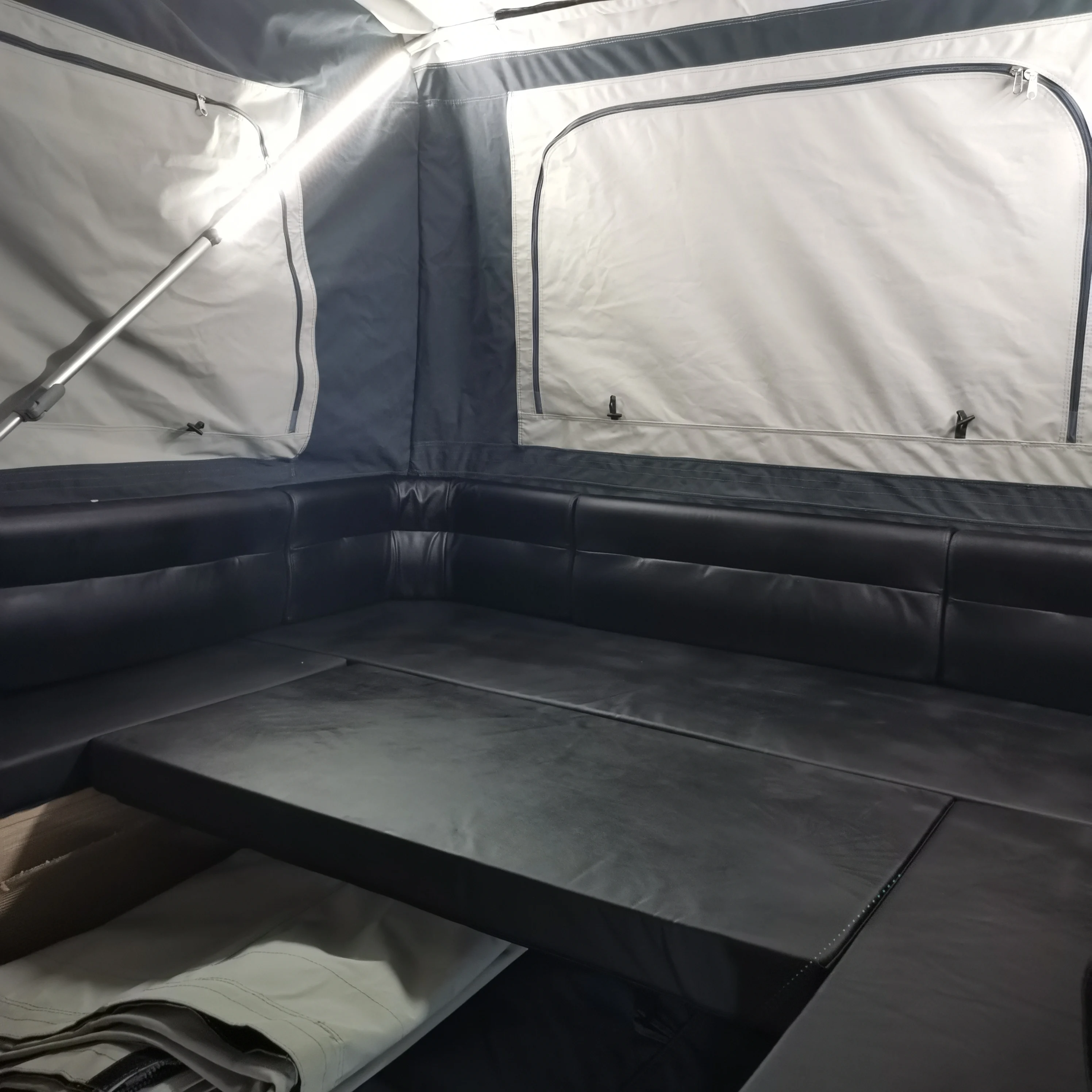 Customization stabilizer heavy-duty canvas heat resistance triangle house tiny camping pod trailer with entertainment kitchen