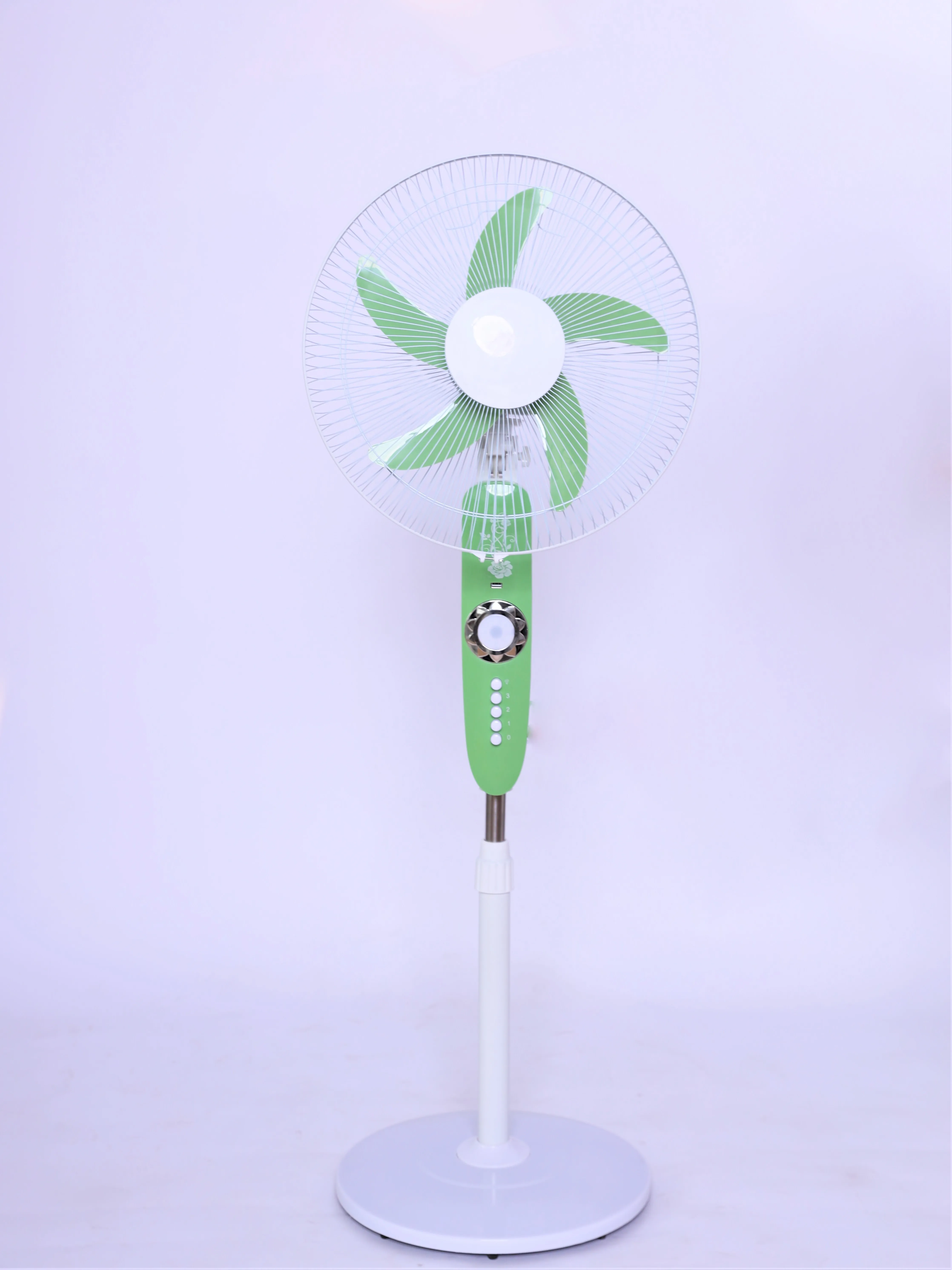 Высокоскоростной вентилятор на солнечной батарее 12 В переменного и постоянного тока 16 дюймов 18 солнечный для домашнего светодиодного освещения