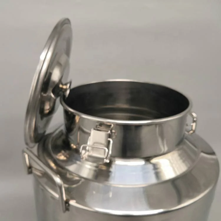 Thickened stainless steel fresh milk transportation sealed barrels
