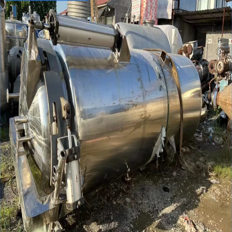 Vacuum pressure reducing tank for traditional Chinese  extraction and concentration equipment