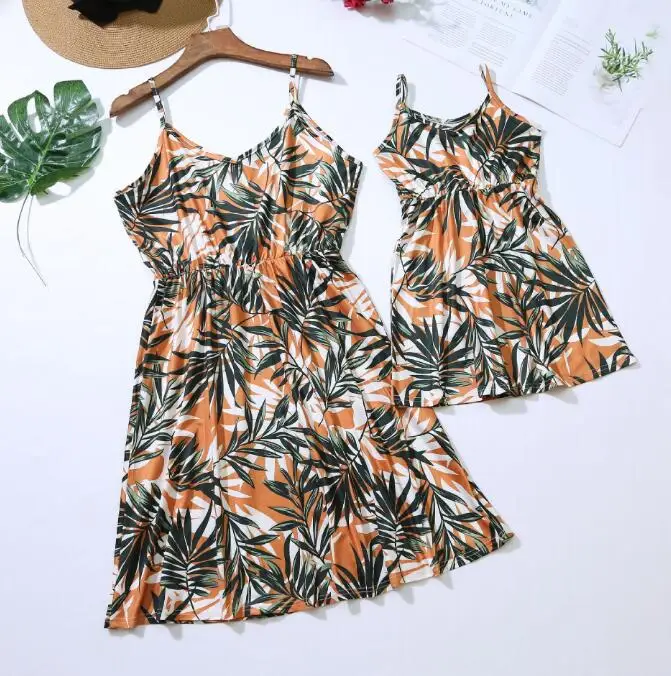 2022 European and American fashion summer leaf print parent-child sling dress