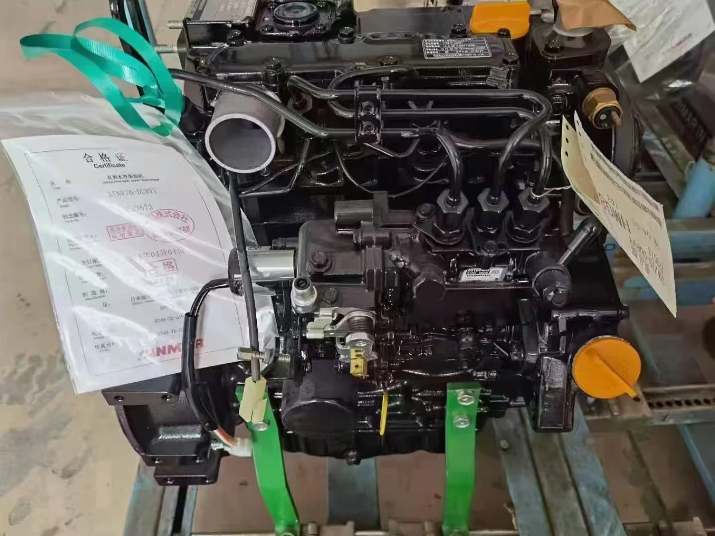 Vertical cylinder 4-cycle water-cooled diesel engine 3 Cylinders 3TNV70 Engine Assembly For Yanmar diesel engine