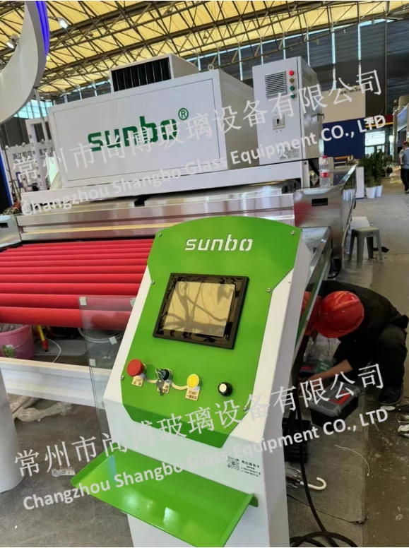 Машина для очистки стекла SUNBO серия-g подходит заводов-производителей и стекольной промышленности
