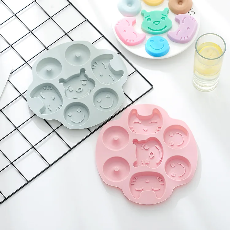 BPA Free Food Grade Cute Pet Pudding Biscuit Mousse Cake Block Jelly Chocolates Baking Mold