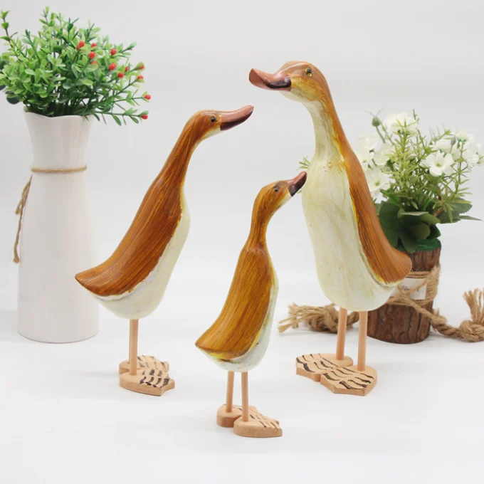 Wooden carved duck 3 pieces a set Nordic animal creative home wooden decoration pastoral decoration