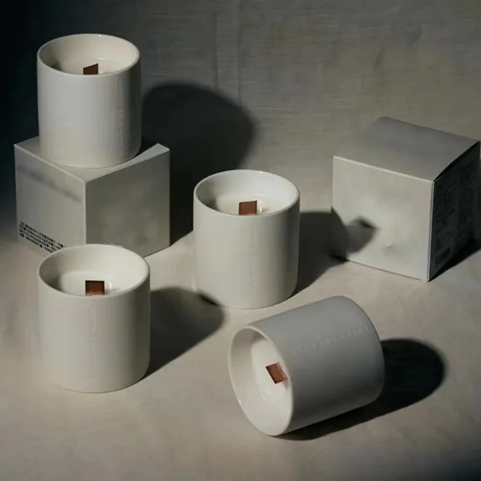 ODM/OEM Wholesale Customized Home Decor Luxury  Scented Soy Wax Candles With Cement Carving Jar And Luxury Packing  Gifts Set