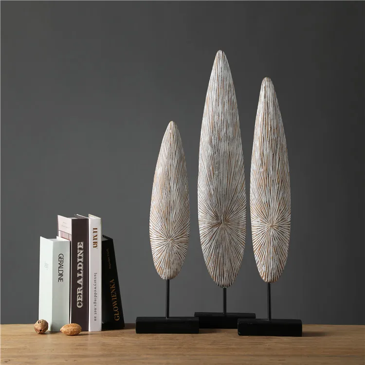 High quality classic resin decor sculptural resin crafts white home decoration for desk living room