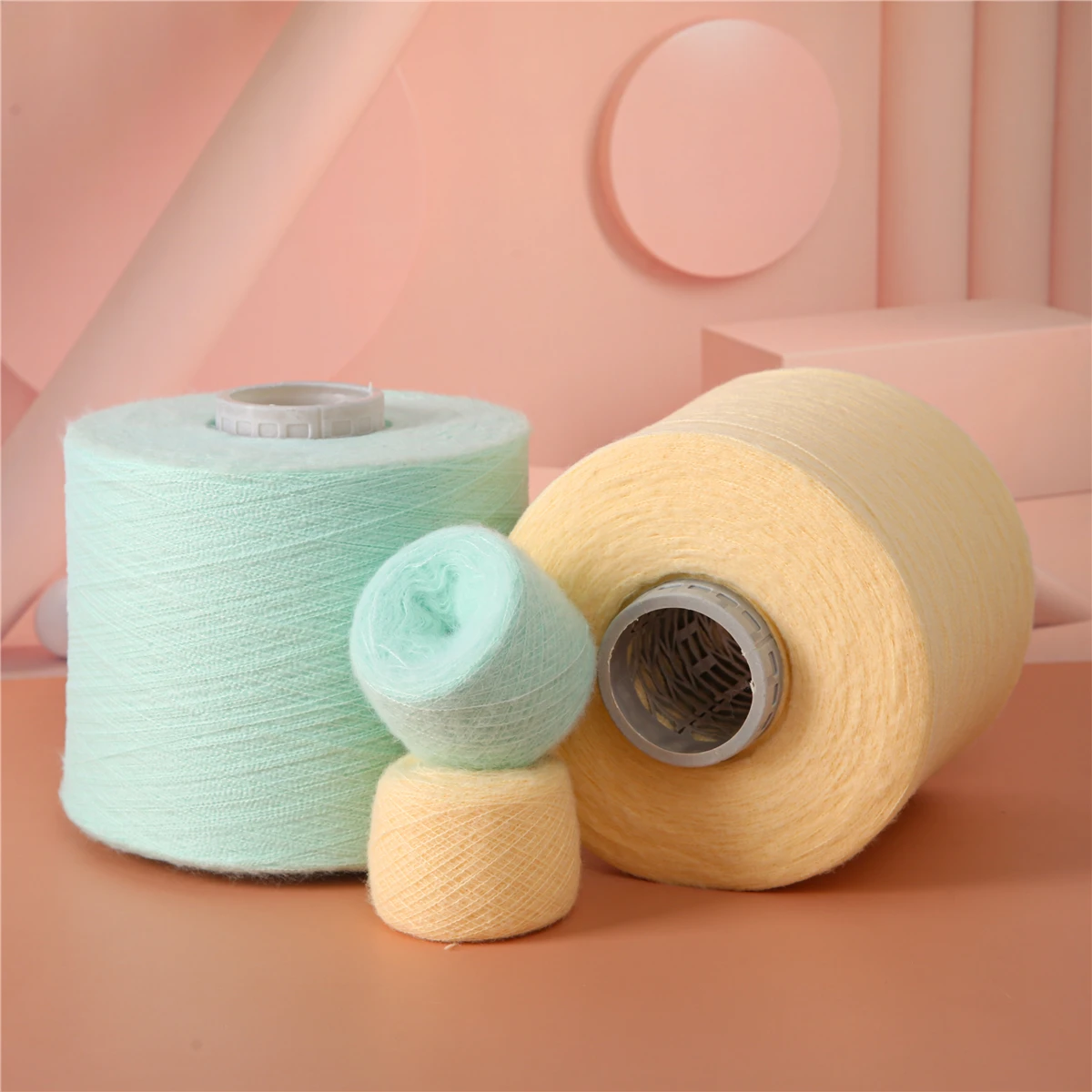 Оптовая продажа Лучшая цена полиэфирная бархатная пряжа необычная перьевая от