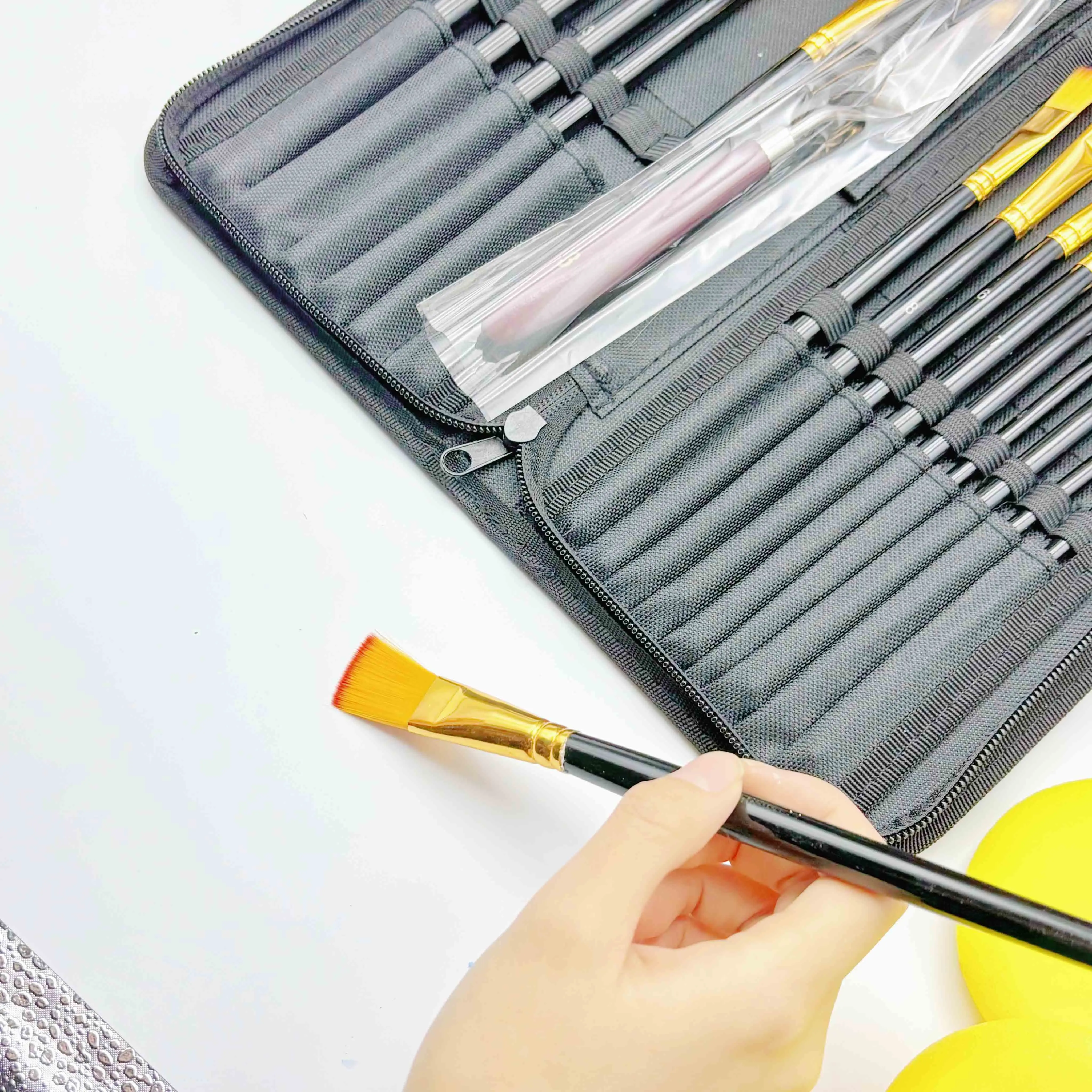 Nylon Hair Paint Brush Kits Set Art Acrylic Wooden Paint Brushes with Wood Handle for Oil Painting and Watercolor Art Supplies