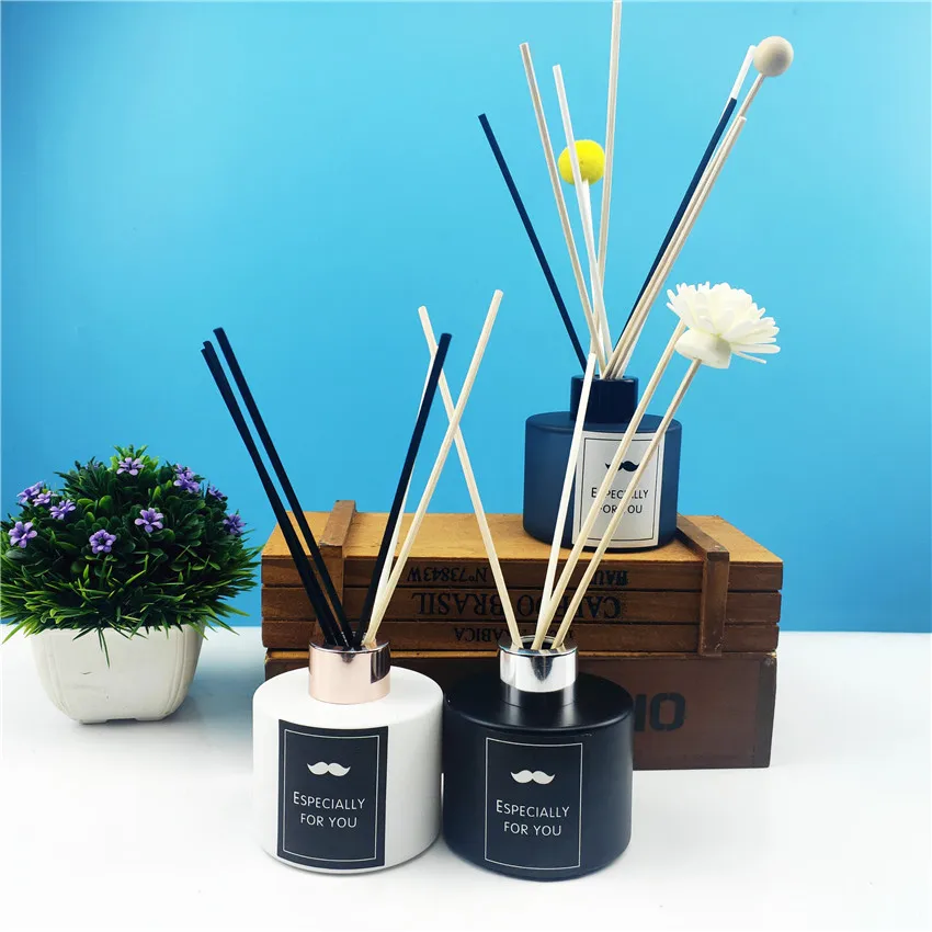 
Supplier 150ml White Black Clear Luxury Fancy Room Reed Glass Diffuser Bottle for Reed Perfume Diffuser 