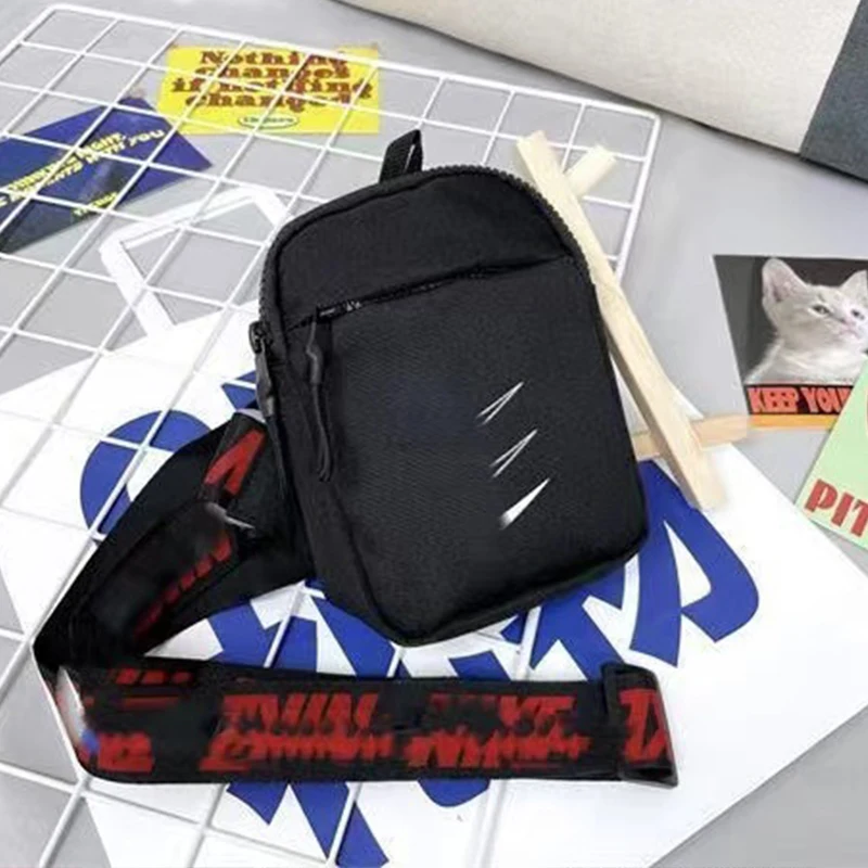 Mens cheap small lightweight fashion cute customized leisure anti-theft waterproof sling chest rig bag